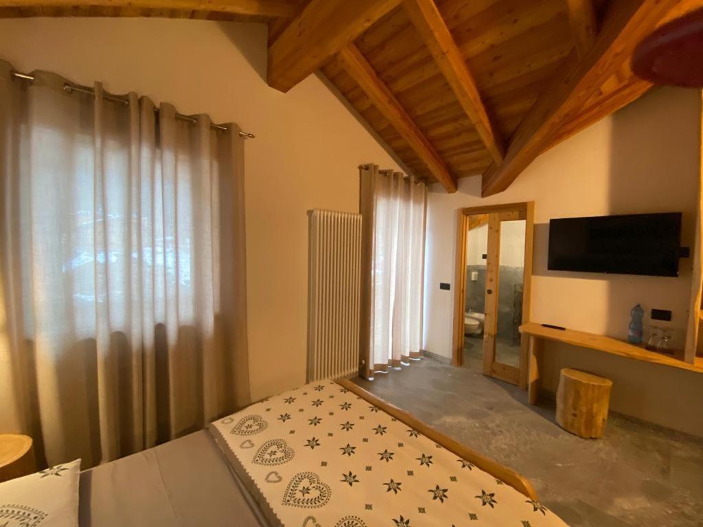 B&B Casa Il Sasso Пинцоло Экстерьер фото